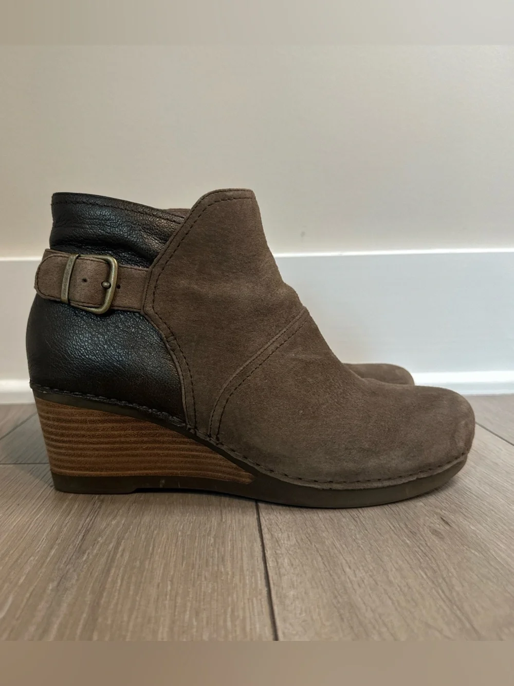 Dansko Shirley Wedge Suede Leather Ankle Booties EUR 41 USA Women 10.5-11 Brown